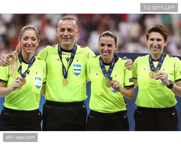 比赛官员分工规则详解：裁判与边裁职责全解析