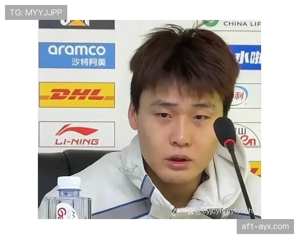 赵睿训练完直接去拍美食博主，这画风换了谁认得出啊？